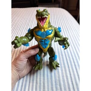 Beast Lab Moose Toys Crocodile Monster Action Figure Light Up Chest Green Blue